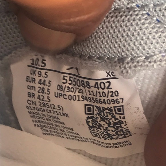 Air Jordan Retro 1 High OG Hyper Royal sz 10.5& 11 - Picture 11 of 15